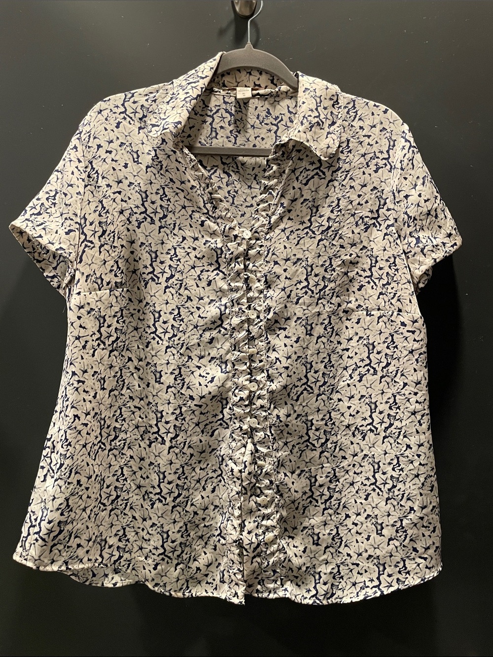 Coldwater Creek White and Navy Floral Ruffle Front Short Sleeve Blouse